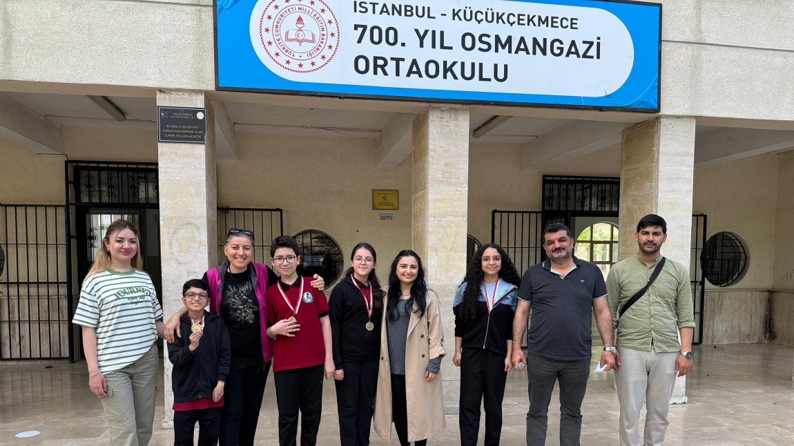 Okulumuzda 2024-2025 Eğitim-Öğretim yılı 2. döneminde akademik olarak üstün başarı gösteren öğrencilerimize düzenlenen törenle ödülleri verildi.